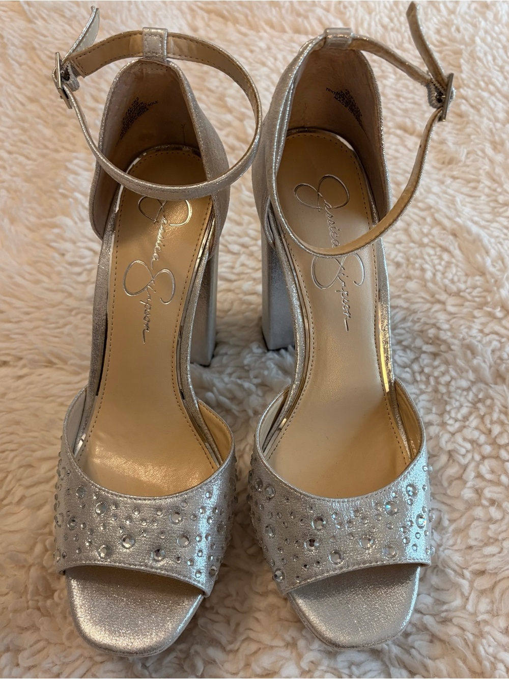 NWT Jessica Simpson Palyn2 Silver Rhinestone Platform Heels Size 8.5